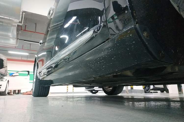 Used Cadillac XTS 2018 28T Tech Edition Right Side Sill