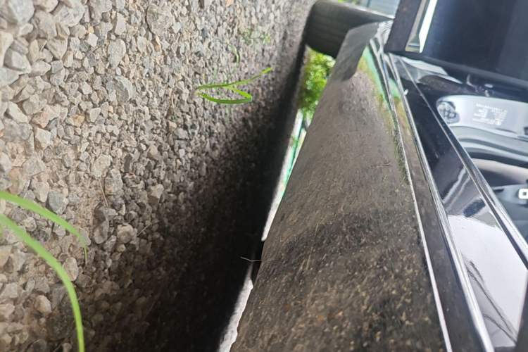Used Cadillac XTS 2018 28T Elite Edition Right Side Sill