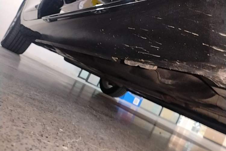 Used Cadillac XTS 2018 28T Tech Edition Right Side Sill