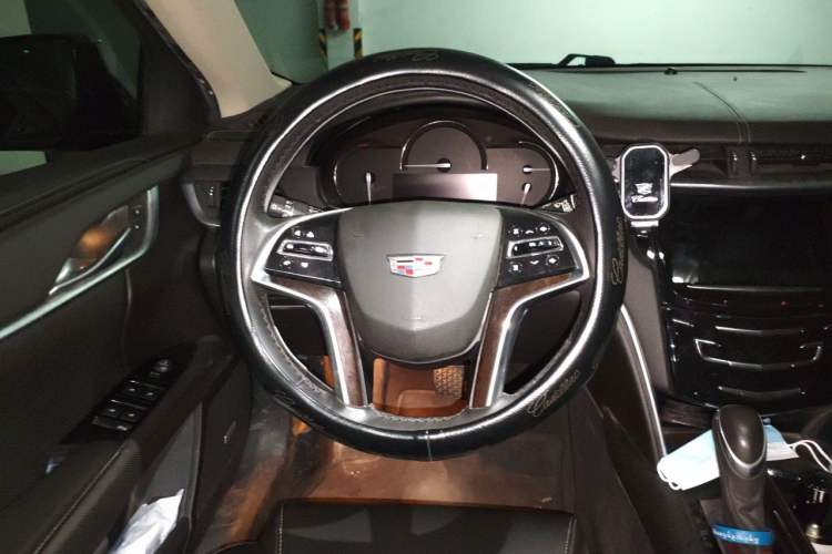 Used Cadillac XTS 2018 28T Tech Edition Steering Wheel