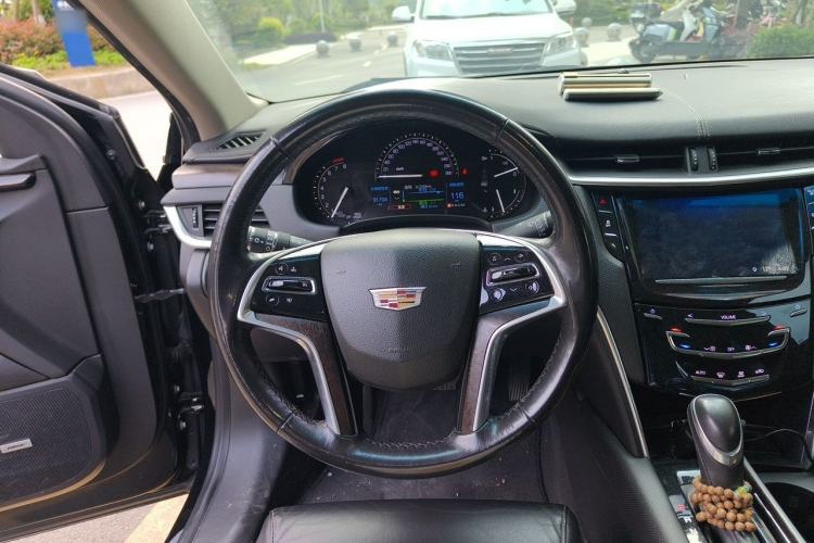 Used Cadillac XTS 2018 28T Elite Edition Steering Wheel