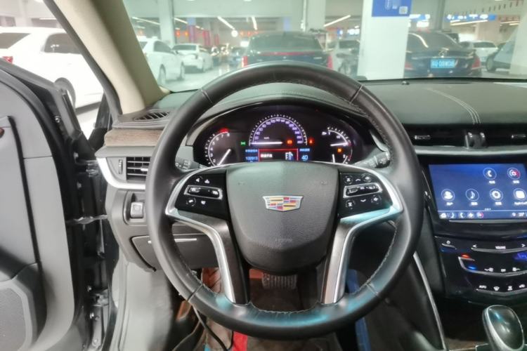 Used Cadillac XTS 2018 28T Elite Edition Steering Wheel