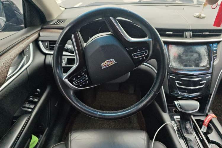 Used Cadillac XTS 2018 28T Elite Edition Steering Wheel