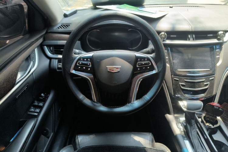Used Cadillac XTS 2018 28T Luxury Edition Steering Wheel