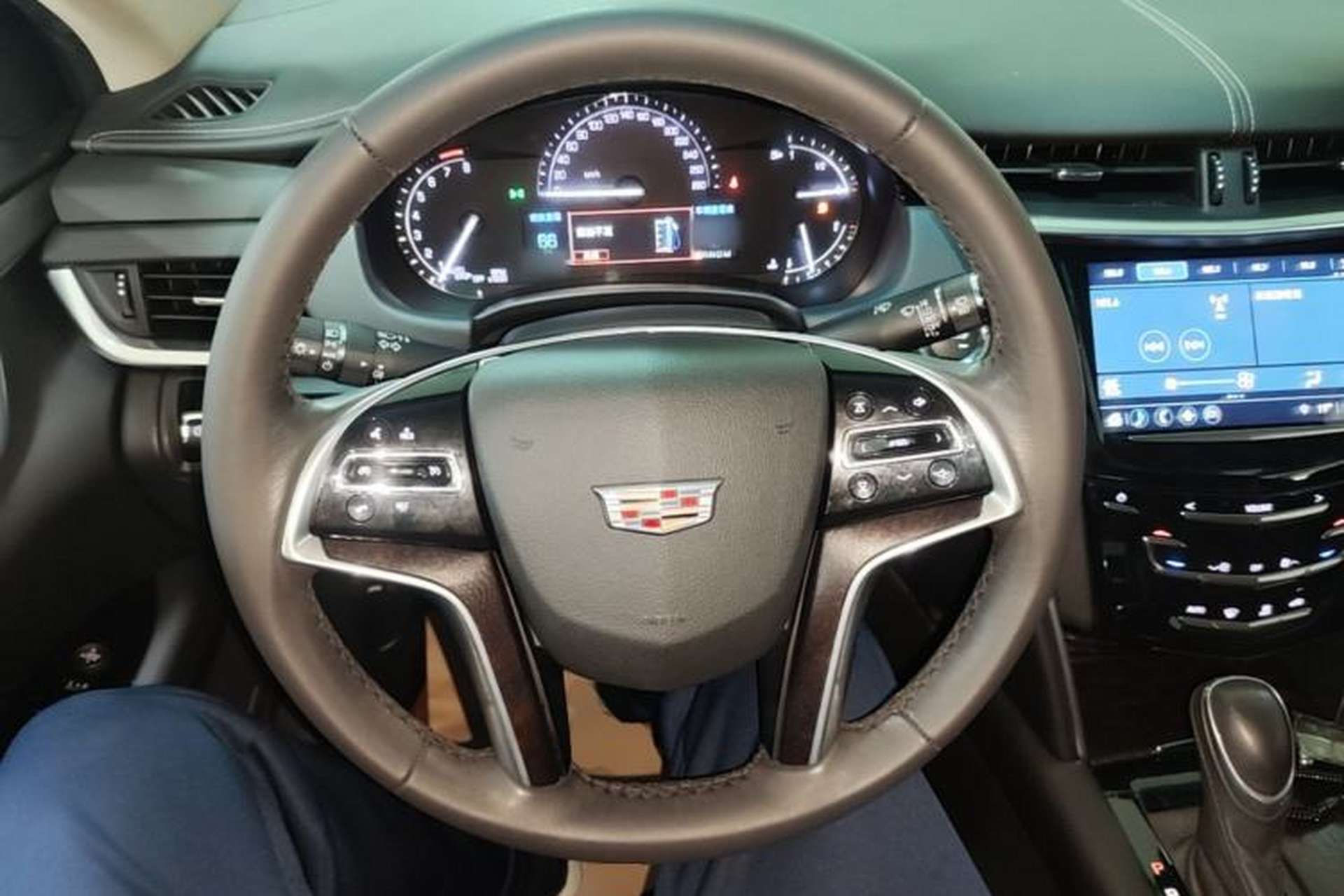 Used Cadillac XTS 2018 28T Tech Edition Steering Wheel
