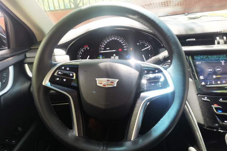 Used Cadillac XTS 2018 28T Tech Edition Steering Wheel