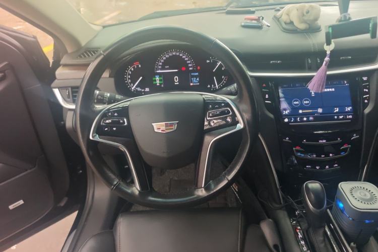 Used Cadillac XTS 2018 28T Elite Edition Steering Wheel