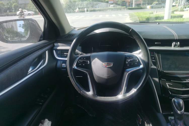 Used Cadillac XTS 2018 28T Elite Edition Steering Wheel