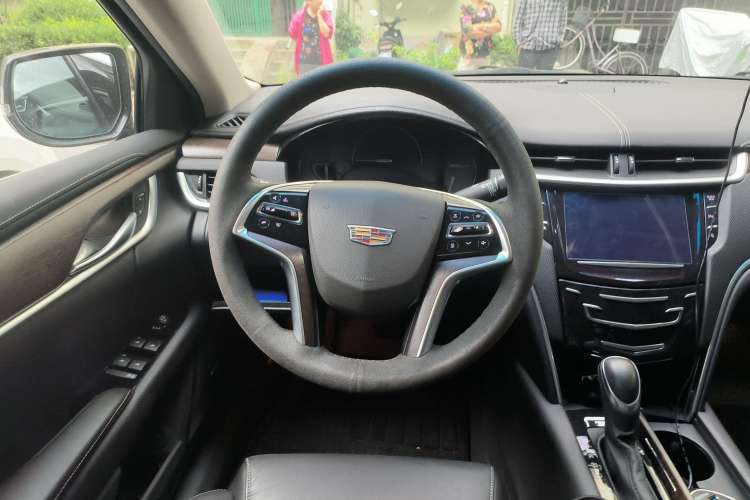 Used Cadillac XTS 2018 28T Elite Edition Steering Wheel