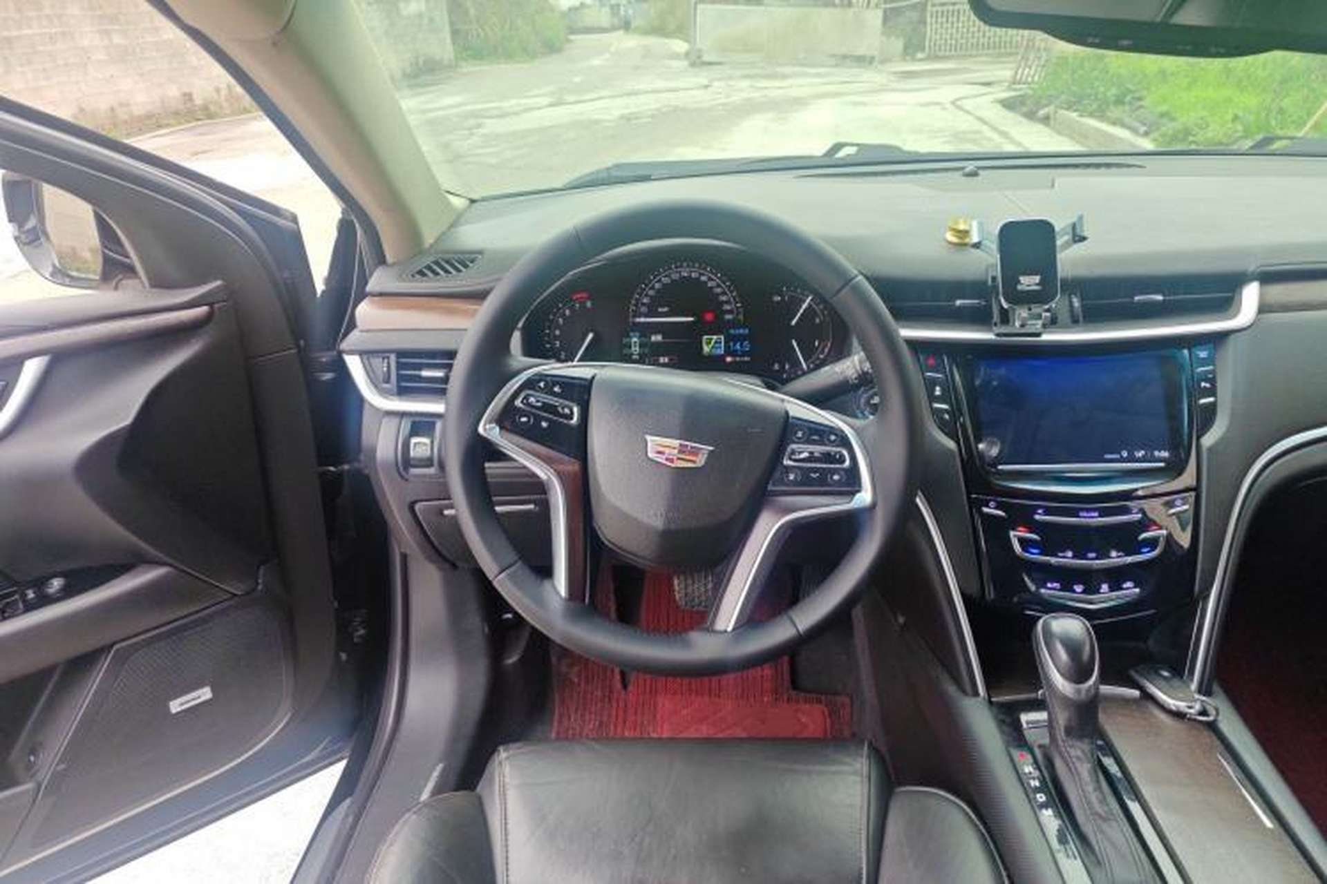 Used Cadillac XTS 2018 28T Elite Edition Steering Wheel