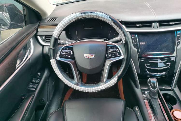 Used Cadillac XTS 2018 28T Elite Edition Steering Wheel