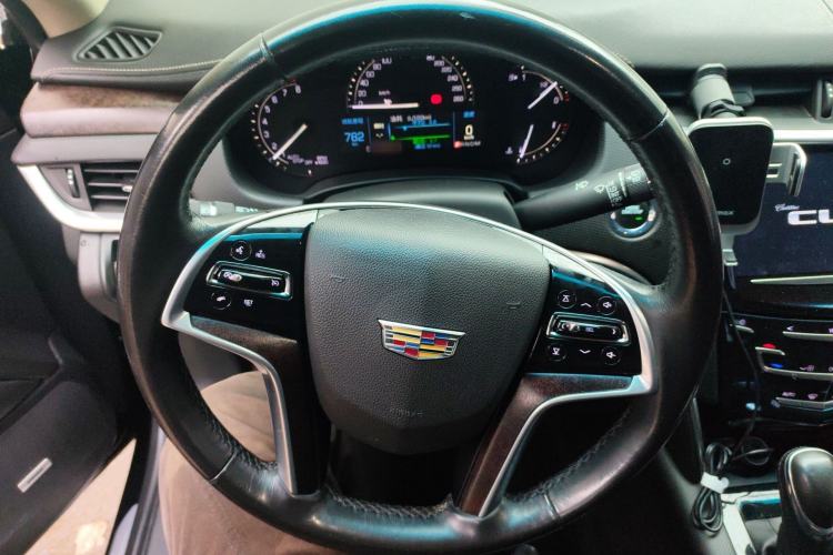 Used Cadillac XTS 2018 28T Elite Edition Steering Wheel