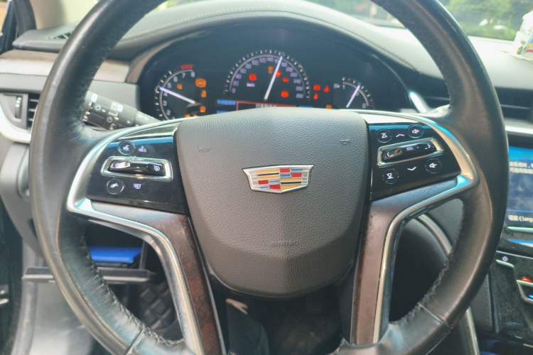 Used Cadillac XTS 2018 28T Elite Edition Steering Wheel