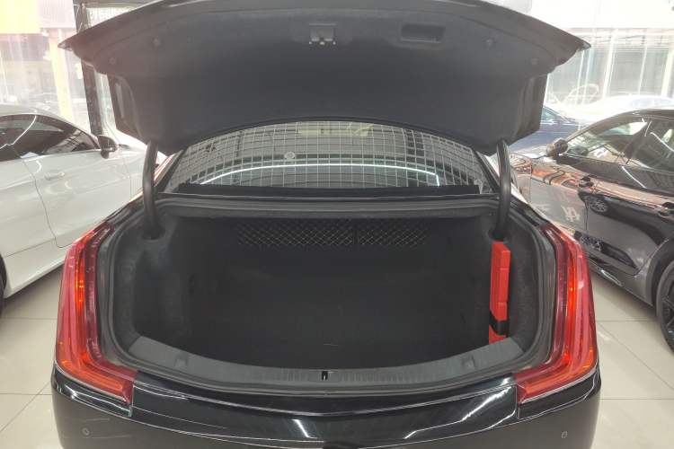 Used Cadillac XTS 2018 28T Tech Edition Trunk