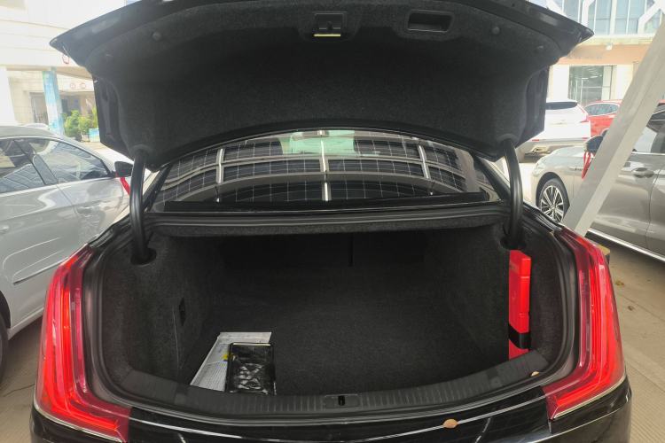 Used Cadillac XTS 2018 28T Elite Edition Trunk