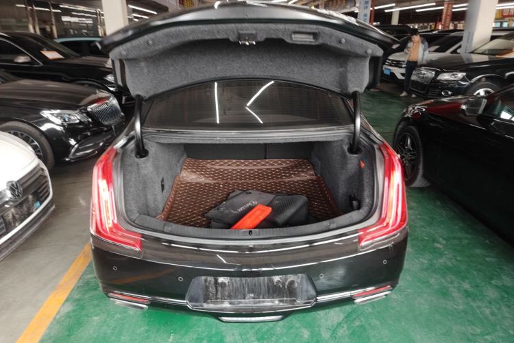 Used Cadillac XTS 2018 28T Elite Edition Trunk