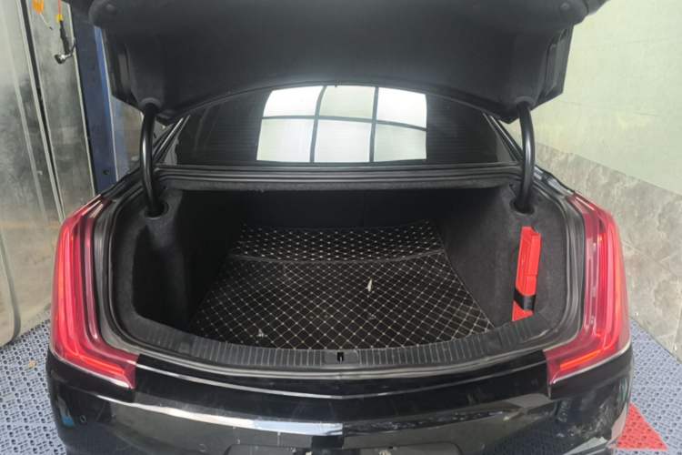 Used Cadillac XTS 2018 28T Elite Edition Trunk