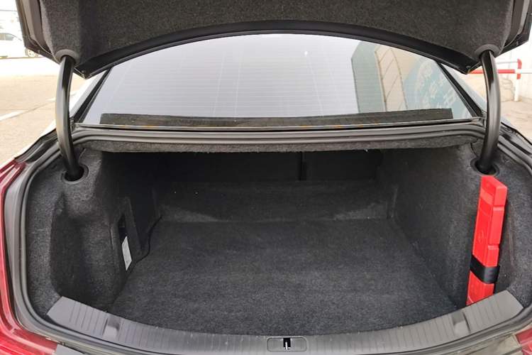 Used Cadillac XTS 2018 28T Elite Edition Trunk