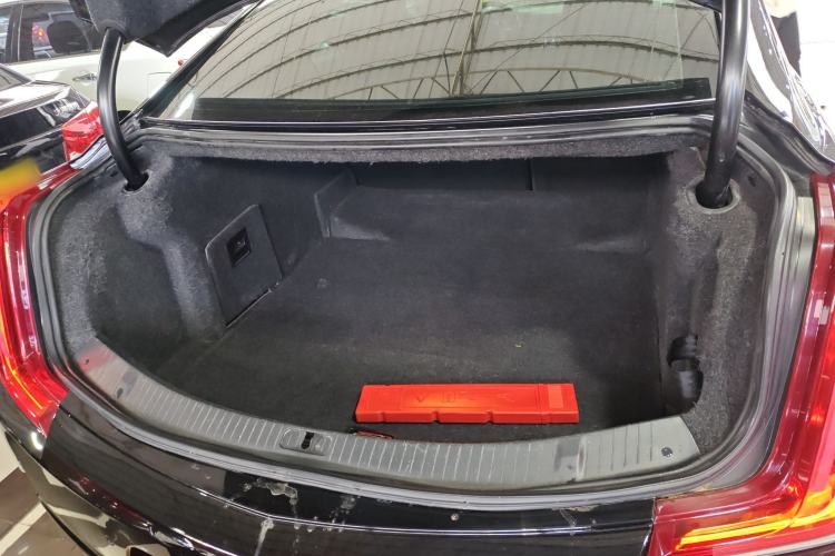 Used Cadillac XTS 2018 28T Elite Edition Trunk