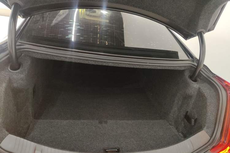 Used Cadillac XTS 2018 28T Tech Edition Trunk