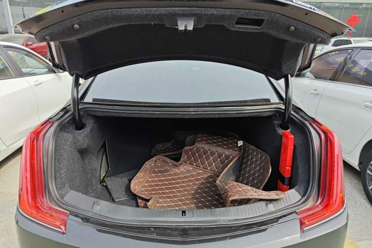 Used Cadillac XTS 2018 28T Elite Edition Trunk