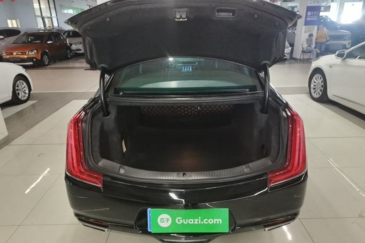 Used Cadillac XTS 2018 28T Elite Edition Trunk
