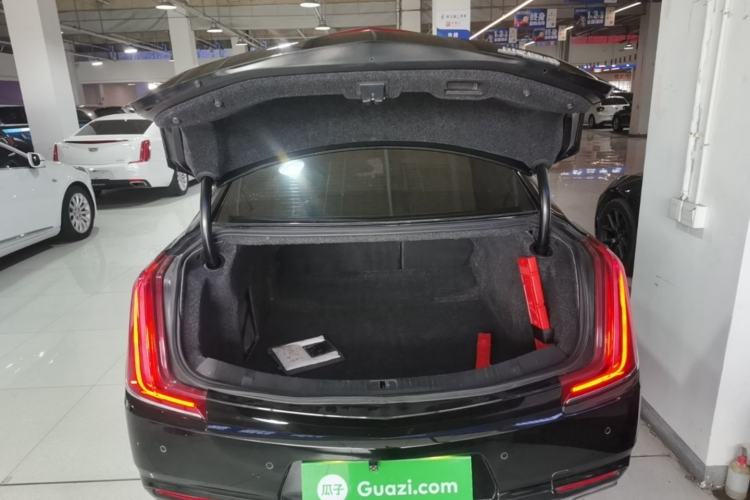 Used Cadillac XTS 2018 28T Elite Edition Trunk