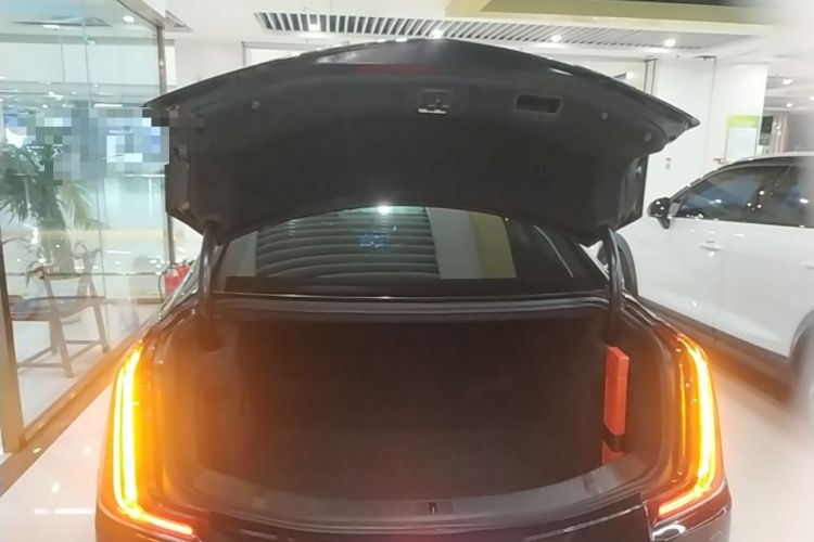 Used Cadillac XTS 2018 28T Elite Edition Trunk
