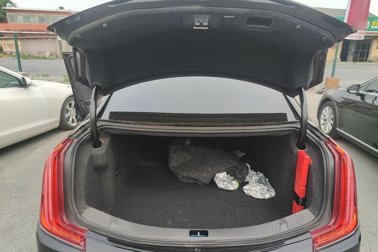 Used Cadillac XTS 2018 28T Elite Edition Trunk