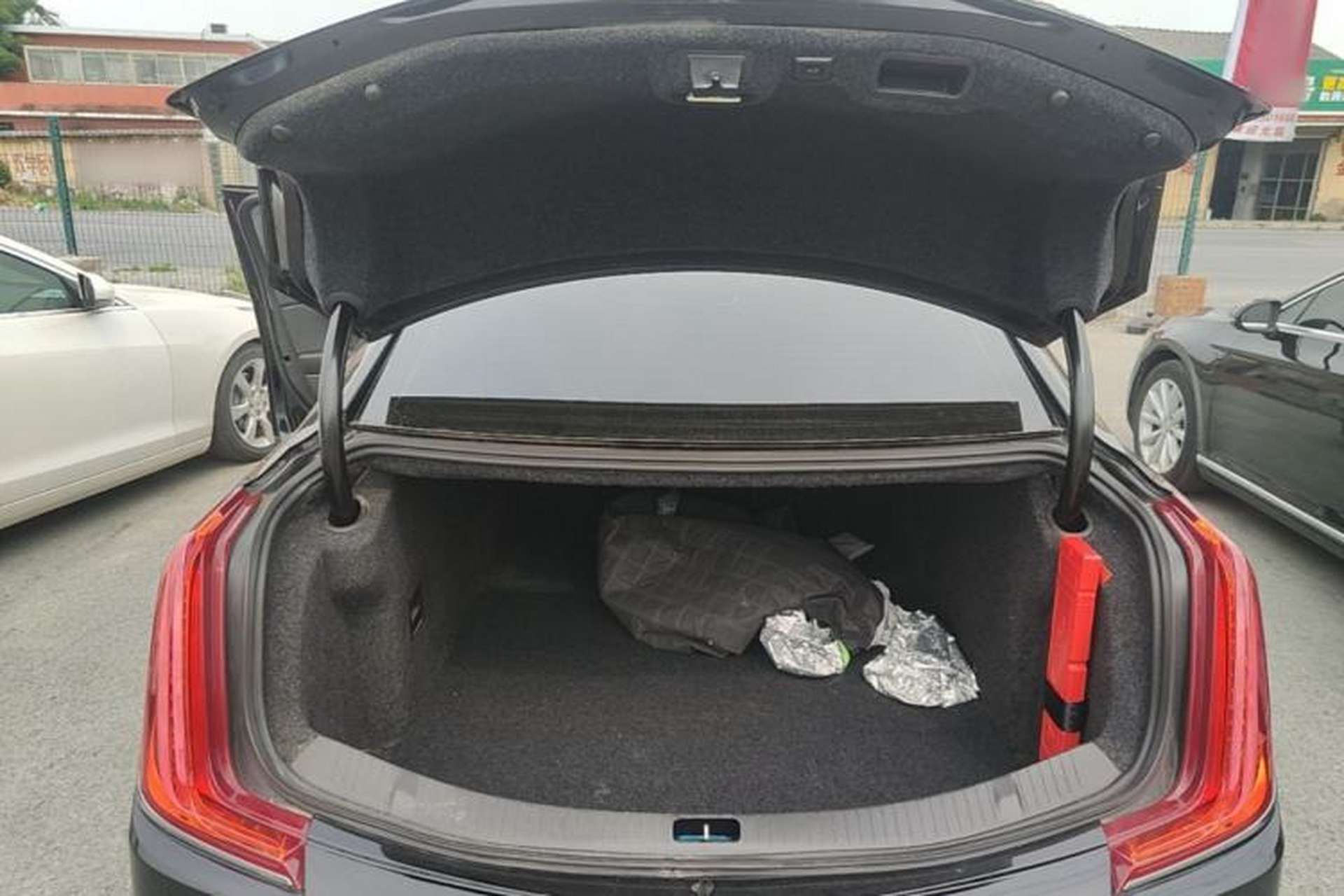 Used Cadillac XTS 2018 28T Elite Edition Trunk