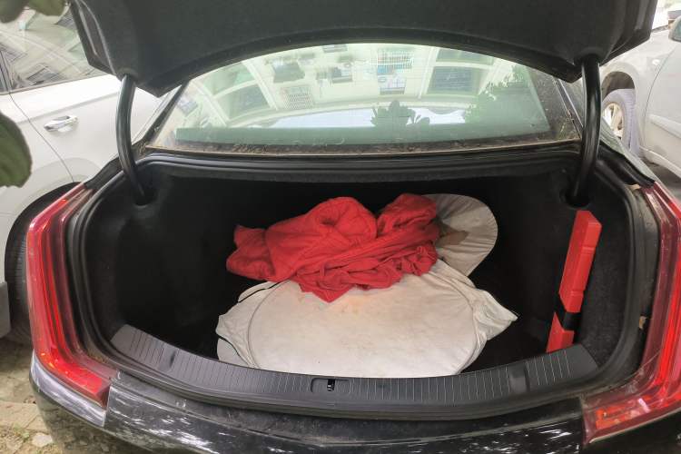 Used Cadillac XTS 2018 28T Elite Edition Trunk