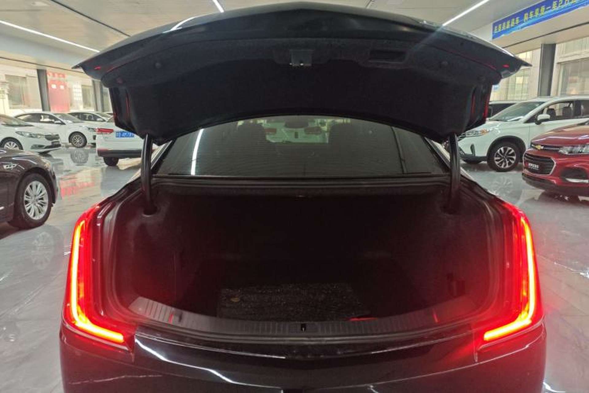 Used Cadillac XTS 2018 28T Tech Edition Trunk