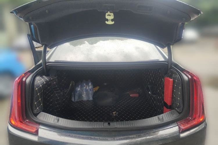 Used Cadillac XTS 2018 28T Elite Edition Trunk