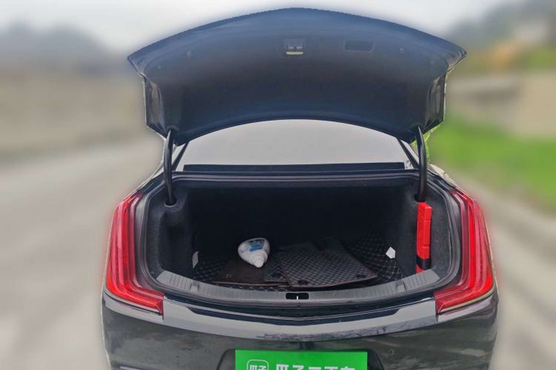 Used Cadillac XTS 2018 28T Elite Edition Trunk