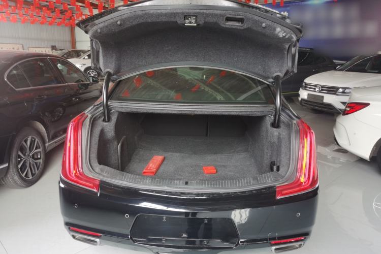 Used Cadillac XTS 2018 28T Elite Edition Trunk