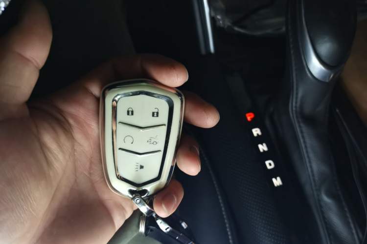 Used Cadillac XTS 2018 28T Elite Edition Vehicle Key