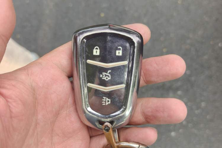 Used Cadillac XTS 2018 28T Tech Edition Vehicle Key