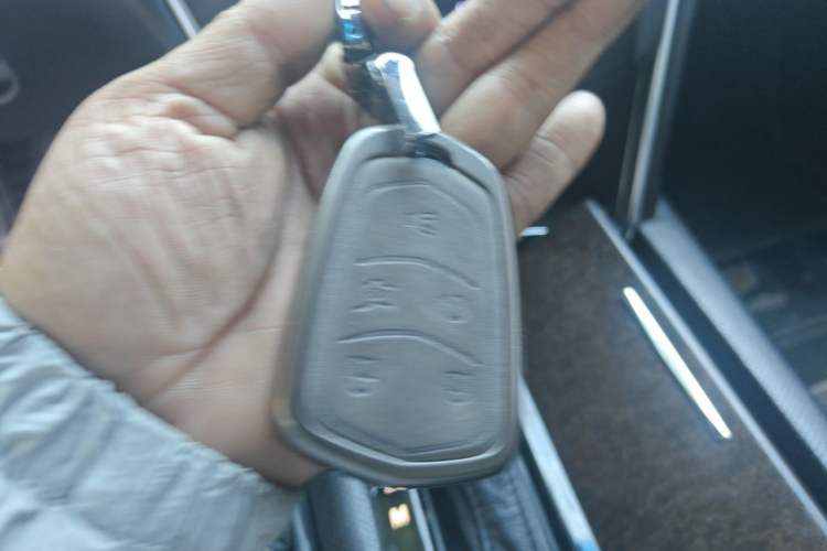 Used Cadillac XTS 2018 28T Elite Edition Vehicle Key
