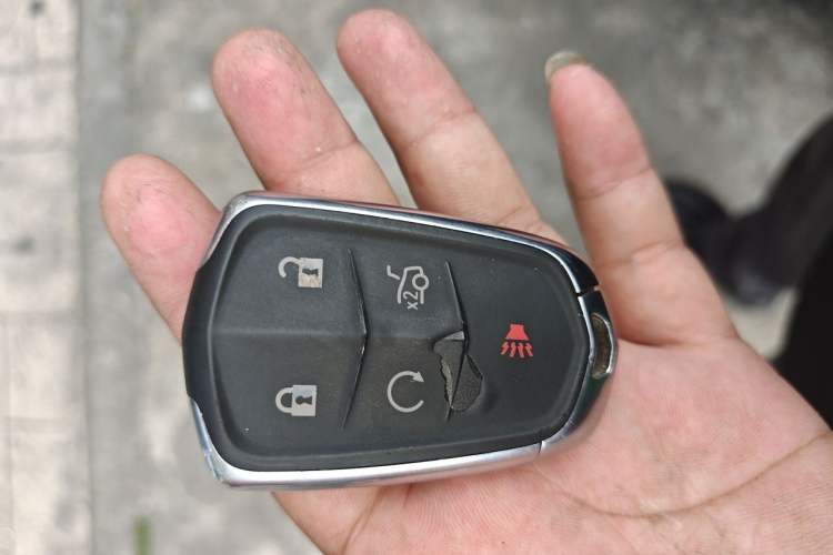 Used Cadillac XTS 2018 28T Elite Edition Vehicle Key