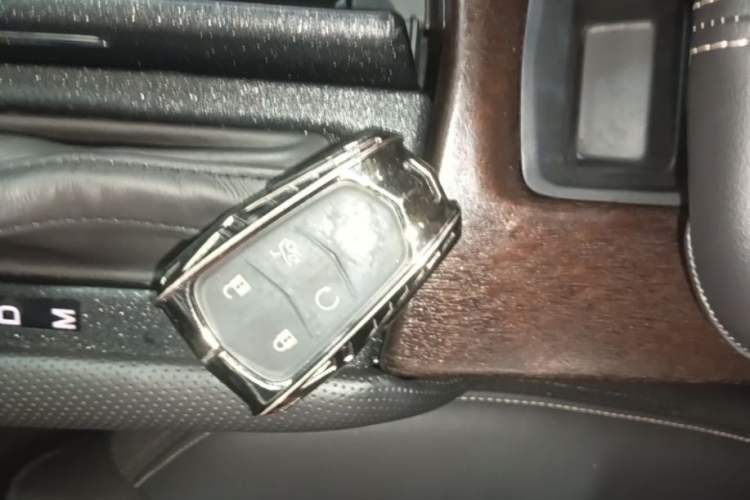 Used Cadillac XTS 2018 28T Elite Edition Vehicle Key