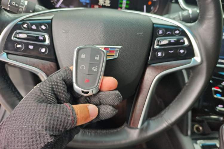 Used Cadillac XTS 2018 28T Elite Edition Vehicle Key