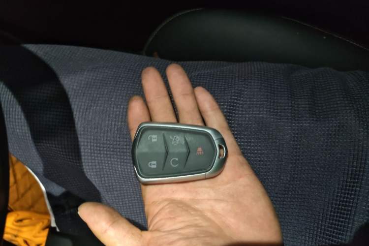 Used Cadillac XTS 2018 28T Tech Edition Vehicle Key