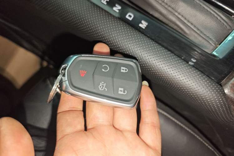 Used Cadillac XTS 2018 28T Elite Edition Vehicle Key