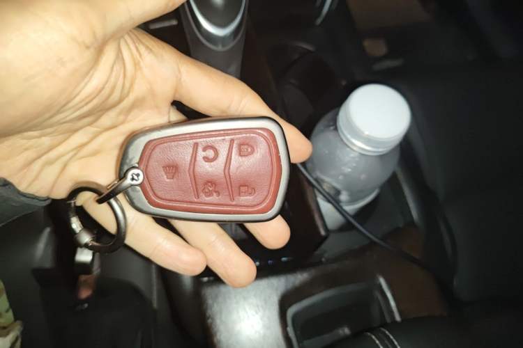 Used Cadillac XTS 2018 28T Elite Edition Vehicle Key
