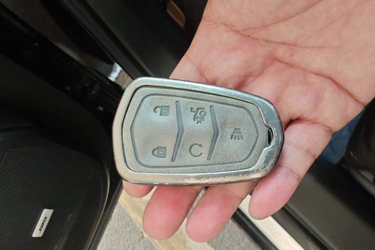 Used Cadillac XTS 2018 28T Elite Edition Vehicle Key