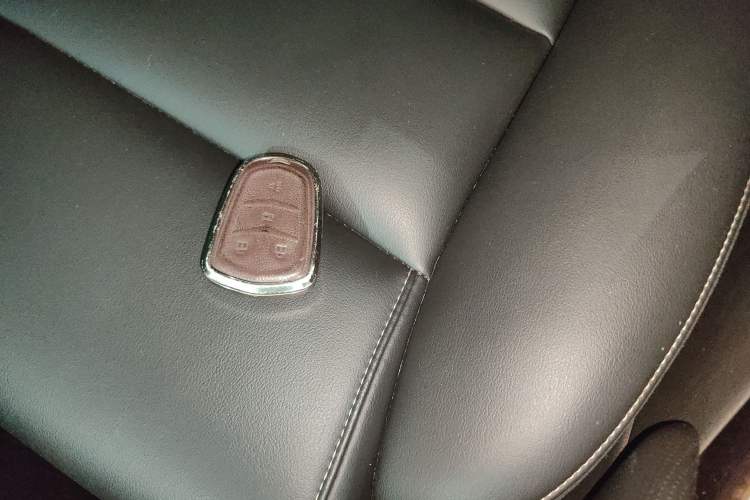 Used Cadillac XTS 2018 28T Tech Edition Vehicle Key