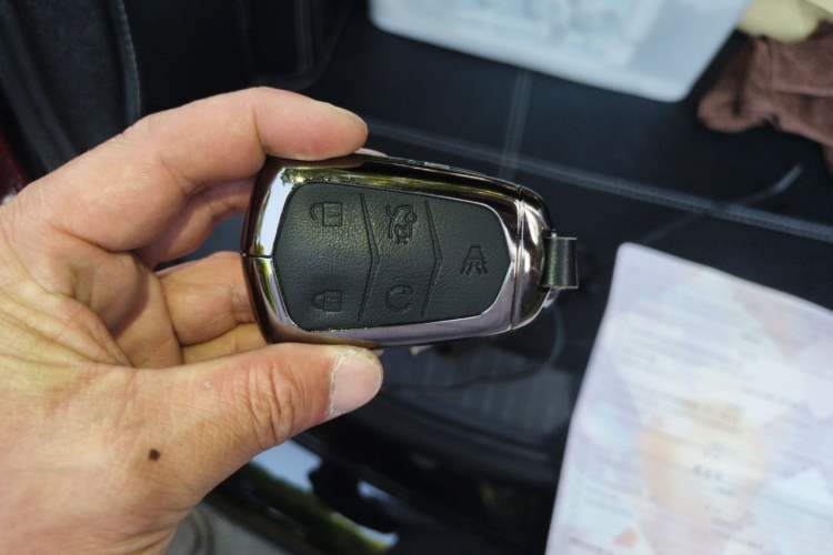 Used Cadillac XTS 2018 28T Elite Edition Vehicle Key