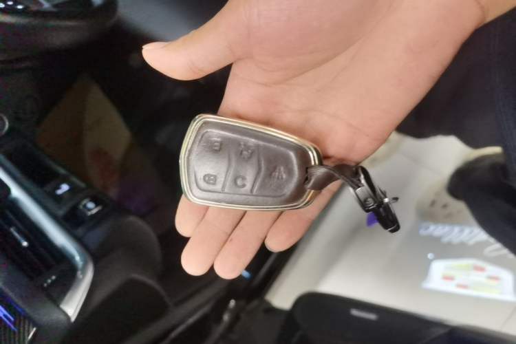 Used Cadillac XTS 2018 28T Elite Edition Vehicle Key