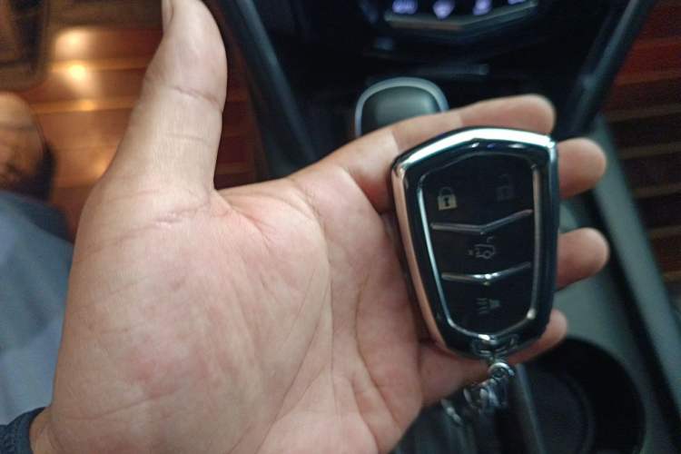 Used Cadillac XTS 2018 28T Tech Edition Vehicle Key