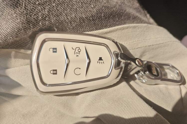 Used Cadillac XTS 2018 28T Elite Edition Vehicle Key